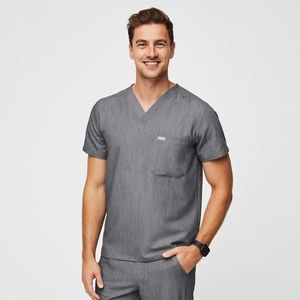 Figs - Leon Three-Pocket Scrub Top